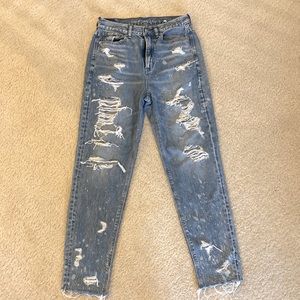 American Eagle mom jeans size 2 regular